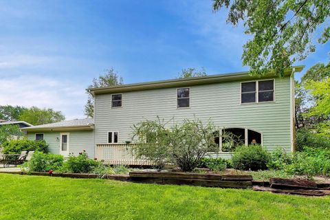 Tiny photo for 2302 Lisa Court, Palatine, IL 60067 (MLS # 12654207)