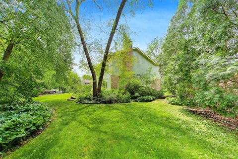 Tiny photo for 2302 Lisa Court, Palatine, IL 60067 (MLS # 12654207)