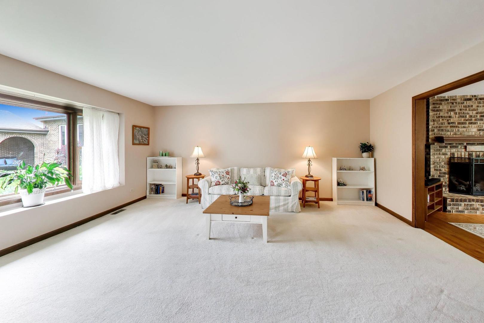 2302 Lisa Court