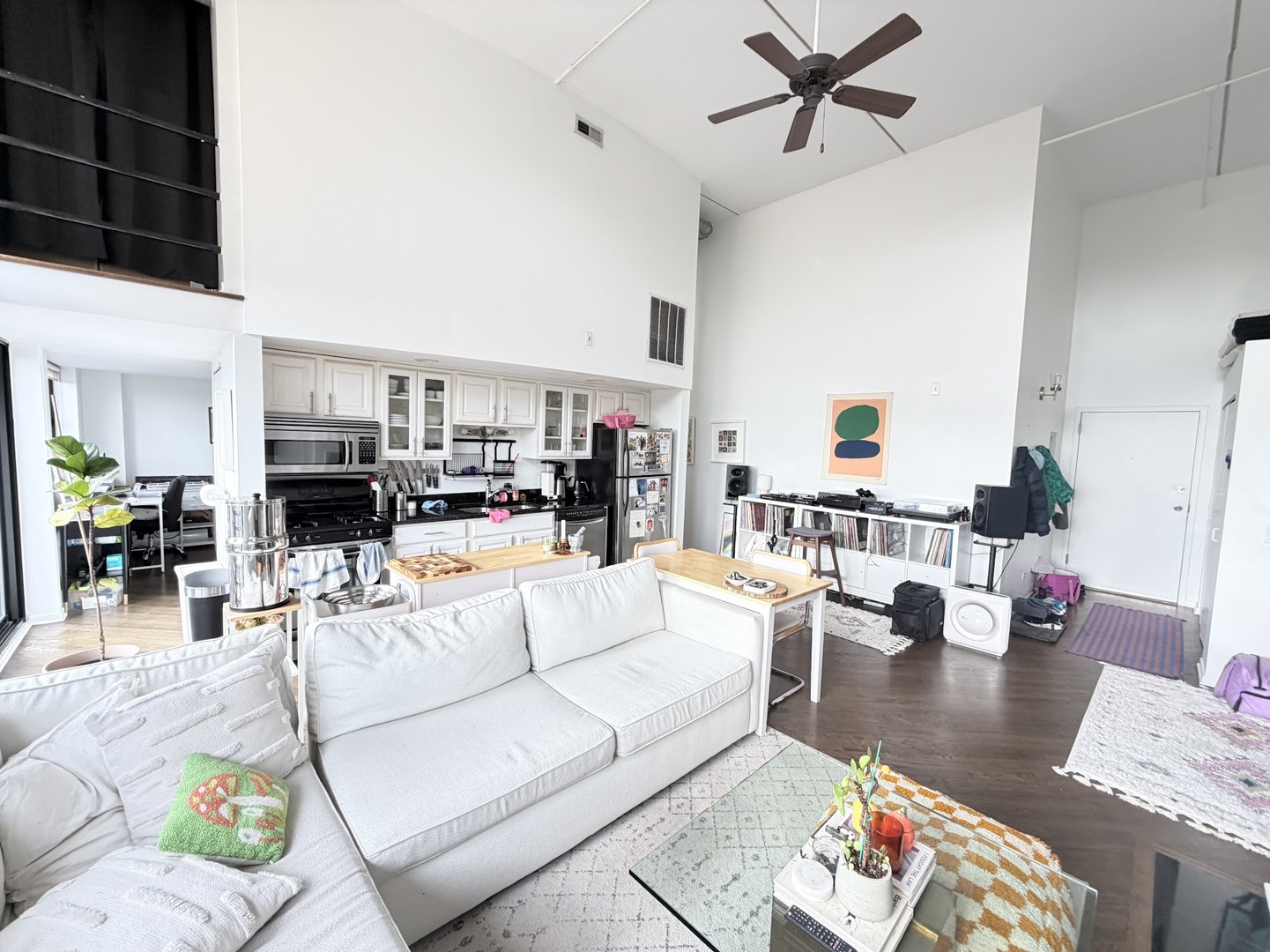 2012 W Saint Paul Avenue 409