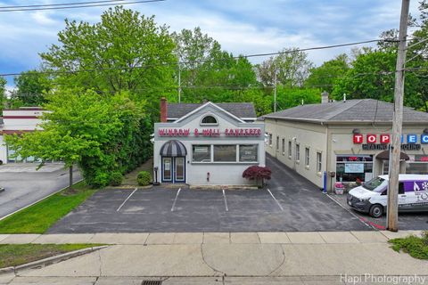 401 E Park Avenue Libertyville IL 60048