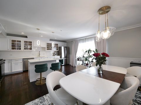 Tiny photo for 1615 Fox Run Drive, Arlington Heights, IL 60004 (MLS # 12674074)