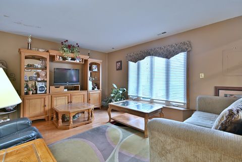 Tiny photo for 28 Majestic Drive #28, Lombard, IL 60148 (MLS # 12524678)
