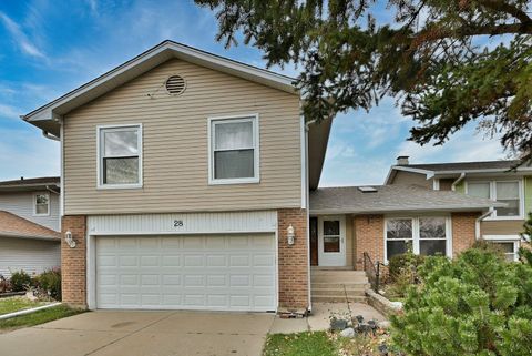 Tiny photo for 28 Majestic Drive #28, Lombard, IL 60148 (MLS # 12524678)