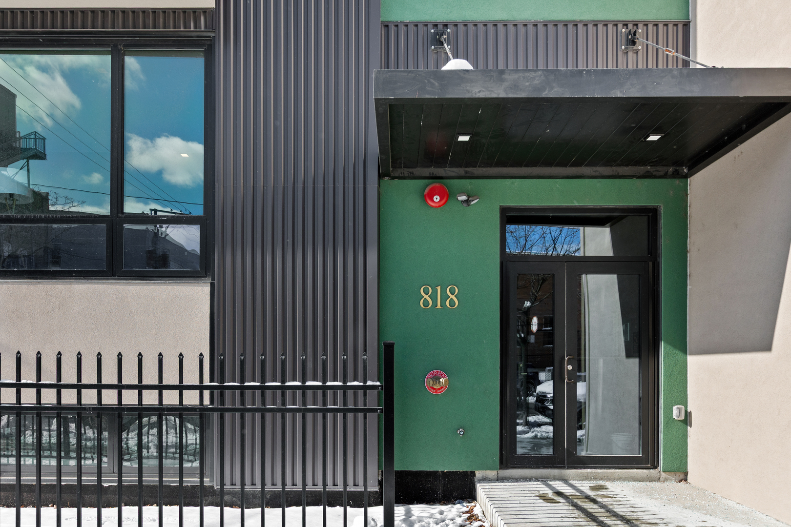 818 N Wolcott Avenue 107