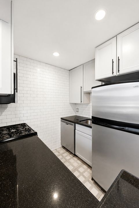 Tiny photo for 540 W Belden Avenue #3B, Chicago, IL 60614 (MLS # 12704648)