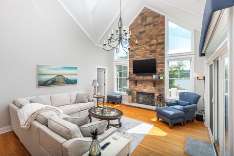 Tiny photo for 5 Windward Way, Ottawa, IL 61350 (MLS # 12459341)