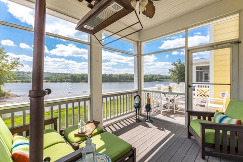 Tiny photo for 5 Windward Way, Ottawa, IL 61350 (MLS # 12459341)