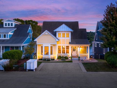 Photo of 5 Windward Way, Ottawa, IL 61350 (MLS # 12459341) Photo of 5 Windward Way, Ottawa, IL 61350 (MLS # 12459341)