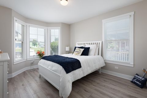 Tiny photo for 5 Windward Way, Ottawa, IL 61350 (MLS # 12459341)