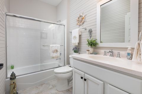 Tiny photo for 5 Windward Way, Ottawa, IL 61350 (MLS # 12459341)