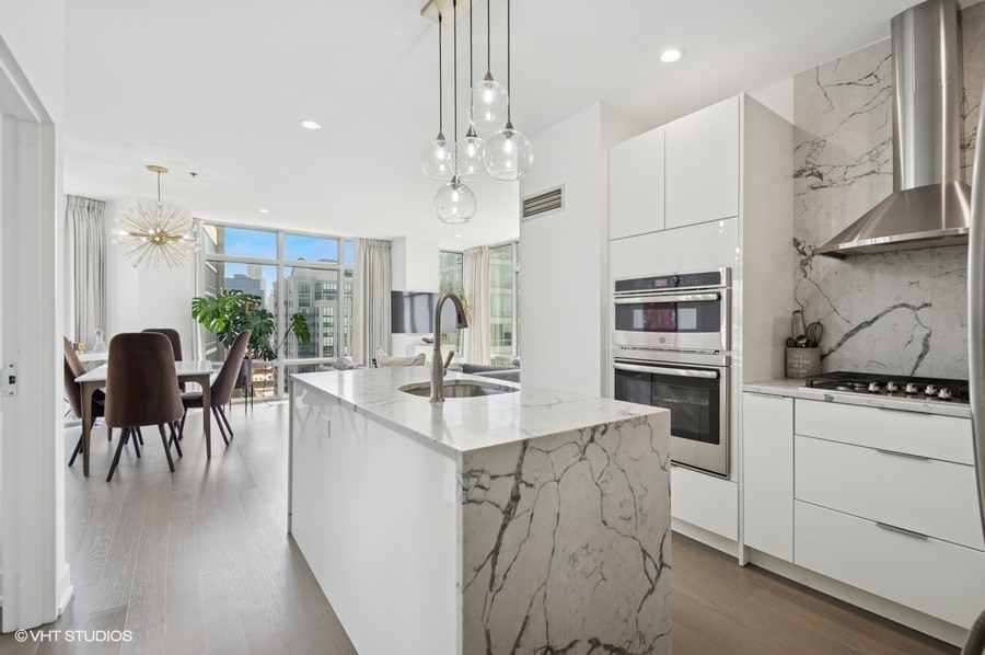 510 W Erie Street 1701