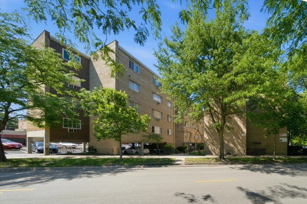 7320 N ROGERS AVE APT 210, CHICAGO, IL 60626 - Image b4e3cffb36a06806bedaa99befc72883/2808407871