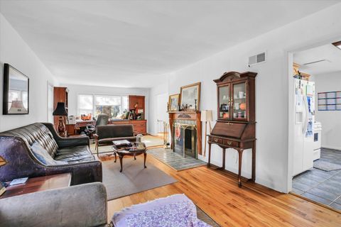 Tiny photo for 206 W Florida Avenue, Urbana, IL 61801 (MLS # 12538478)