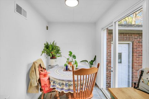 Tiny photo for 206 W Florida Avenue, Urbana, IL 61801 (MLS # 12538478)