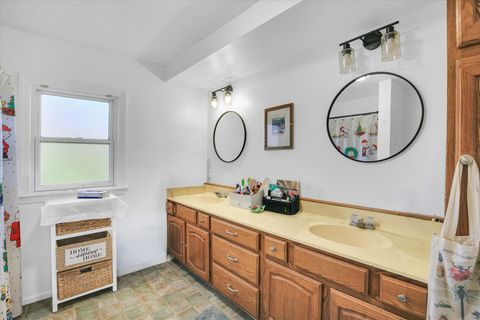 Tiny photo for 206 W Florida Avenue, Urbana, IL 61801 (MLS # 12538478)