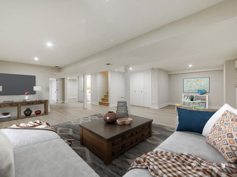 Tiny photo for 6207 N Hiawatha Avenue, Chicago, IL 60646 (MLS # 12529359)