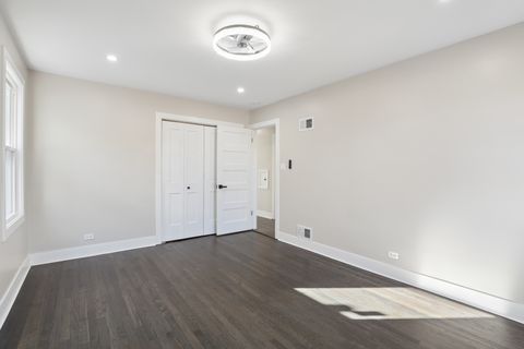 Tiny photo for 5547 N California Avenue, Chicago, IL 60625 (MLS # 12585187)