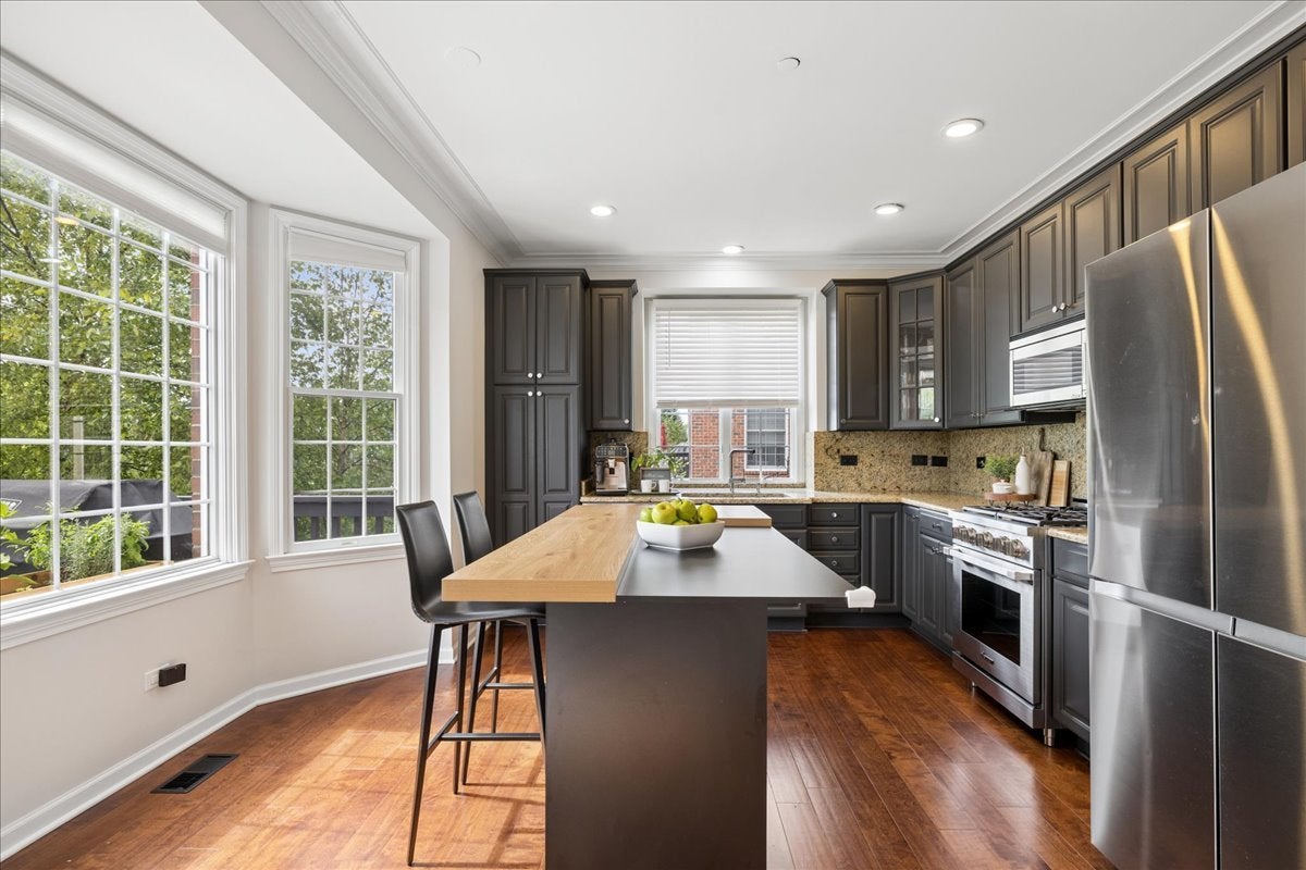 17 Harborside Way