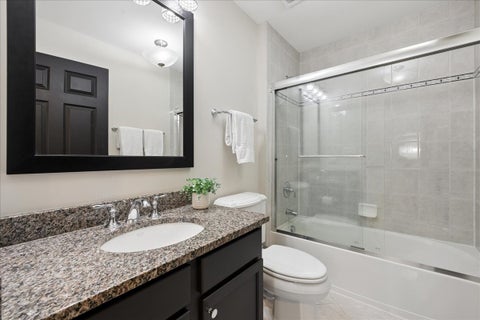 Tiny photo for 17 Harborside Way, Hawthorn Woods, IL 60047 (MLS # 12719404)