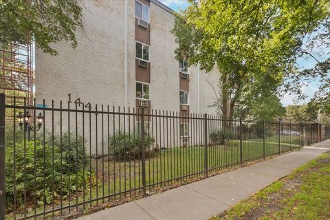 1441 W Farwell Avenue 3E Chicago IL 60626