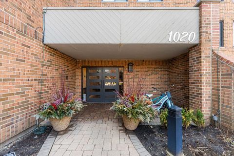 Tiny photo for 1020 N Harlem Avenue #1E, River Forest, IL 60305 (MLS # 12596392)