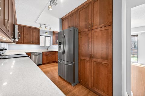 Tiny photo for 1020 N Harlem Avenue #1E, River Forest, IL 60305 (MLS # 12596392)