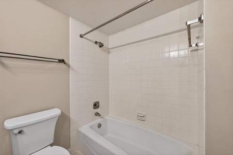 Tiny photo for 1020 N Harlem Avenue #1E, River Forest, IL 60305 (MLS # 12596392)