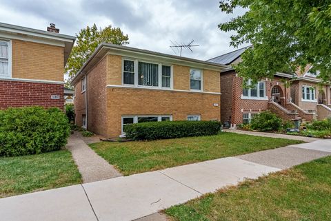 Tiny photo for 2834 Highland Avenue, Berwyn, IL 60402 (MLS # 12494467)