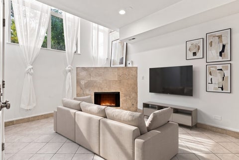 Tiny photo for 4203 S Prairie Avenue #1, Chicago, IL 60653 (MLS # 12743999)