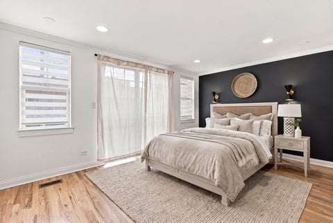 Tiny photo for 4203 S Prairie Avenue #1, Chicago, IL 60653 (MLS # 12743999)