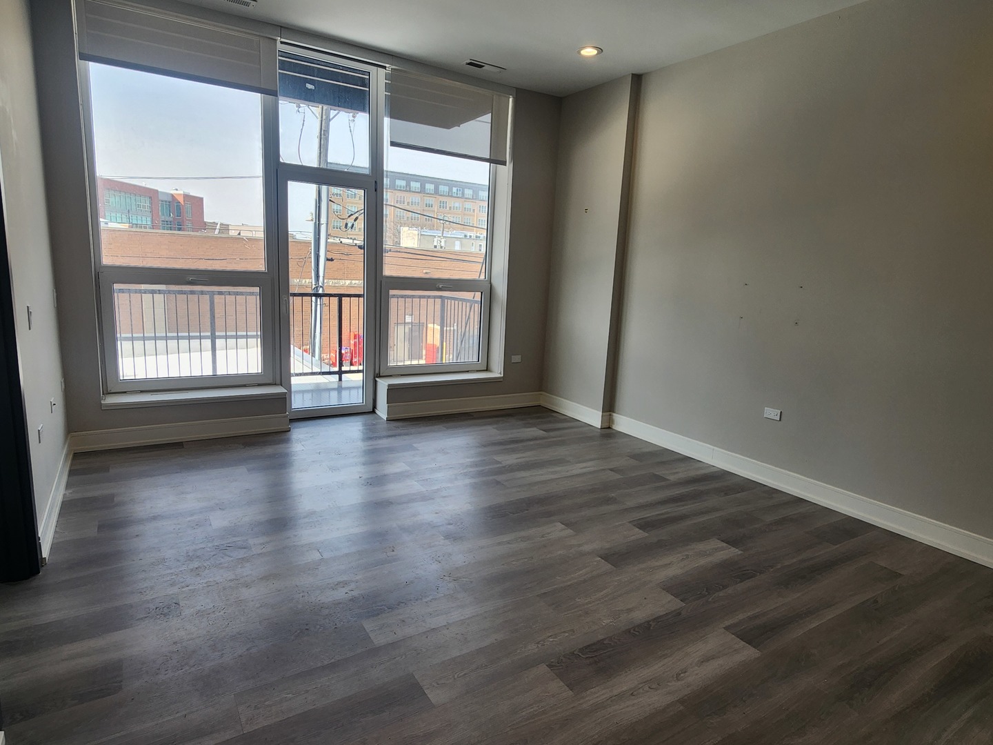 2406 W Armitage Avenue 202