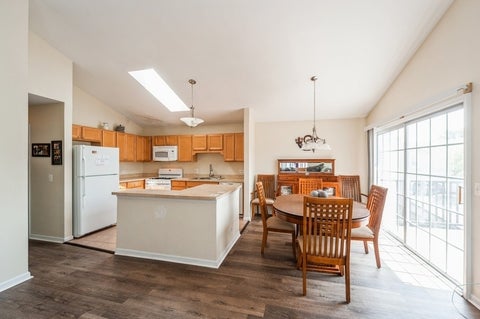 Tiny photo for 634 LE PARC Circle #634, Buffalo Grove, IL 60089 (MLS # 12568615)