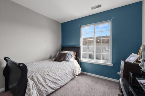 Tiny photo for 2422 Oakfield Court, Aurora, IL 60503 (MLS # 12499348)