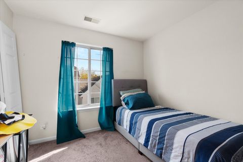 Tiny photo for 2422 Oakfield Court, Aurora, IL 60503 (MLS # 12499348)