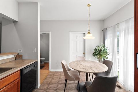 Tiny photo for 2422 Oakfield Court, Aurora, IL 60503 (MLS # 12499348)