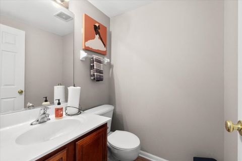 Tiny photo for 2422 Oakfield Court, Aurora, IL 60503 (MLS # 12499348)