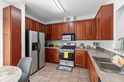 Tiny photo for 2422 Oakfield Court, Aurora, IL 60503 (MLS # 12499348)