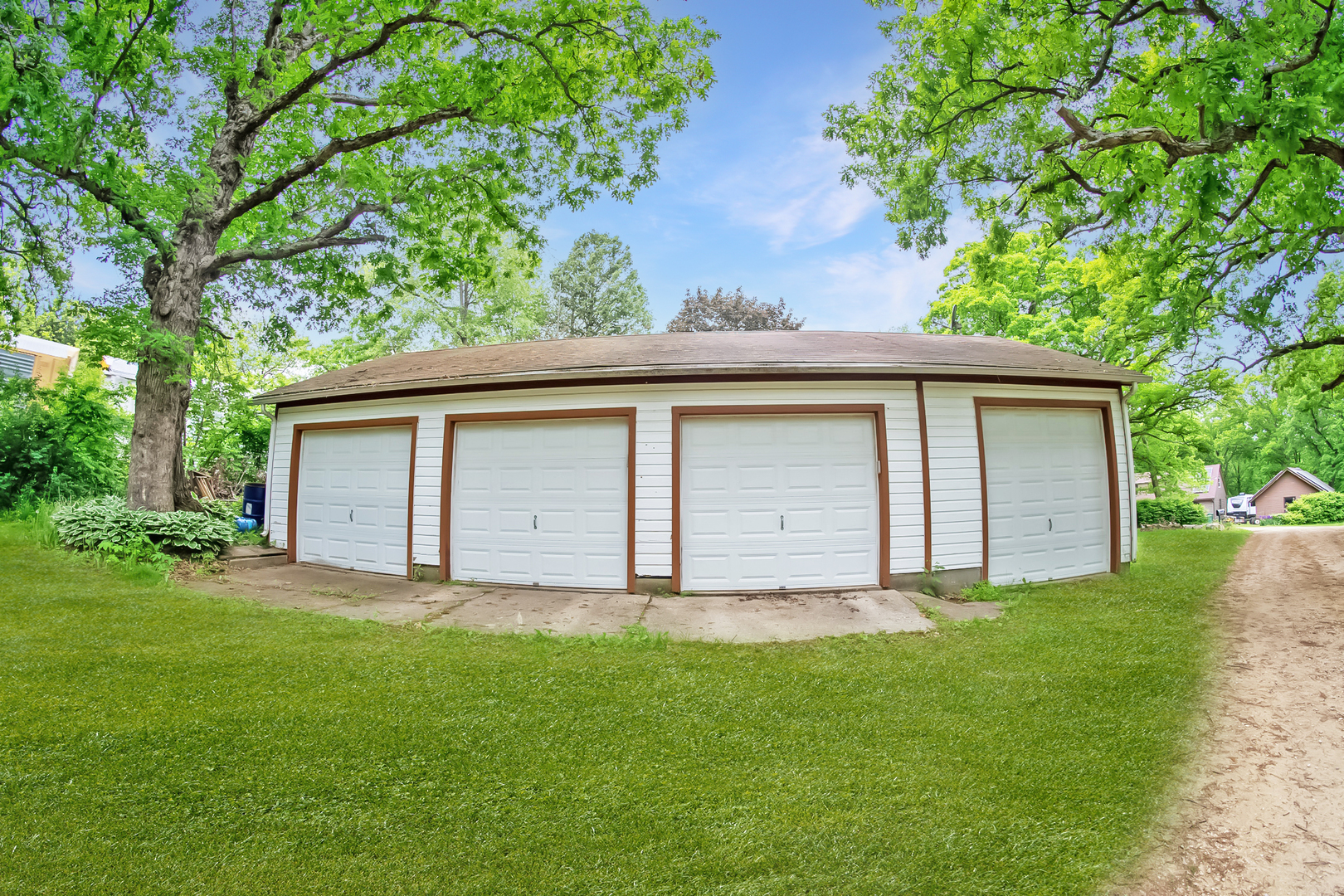 9343 Shady Lane