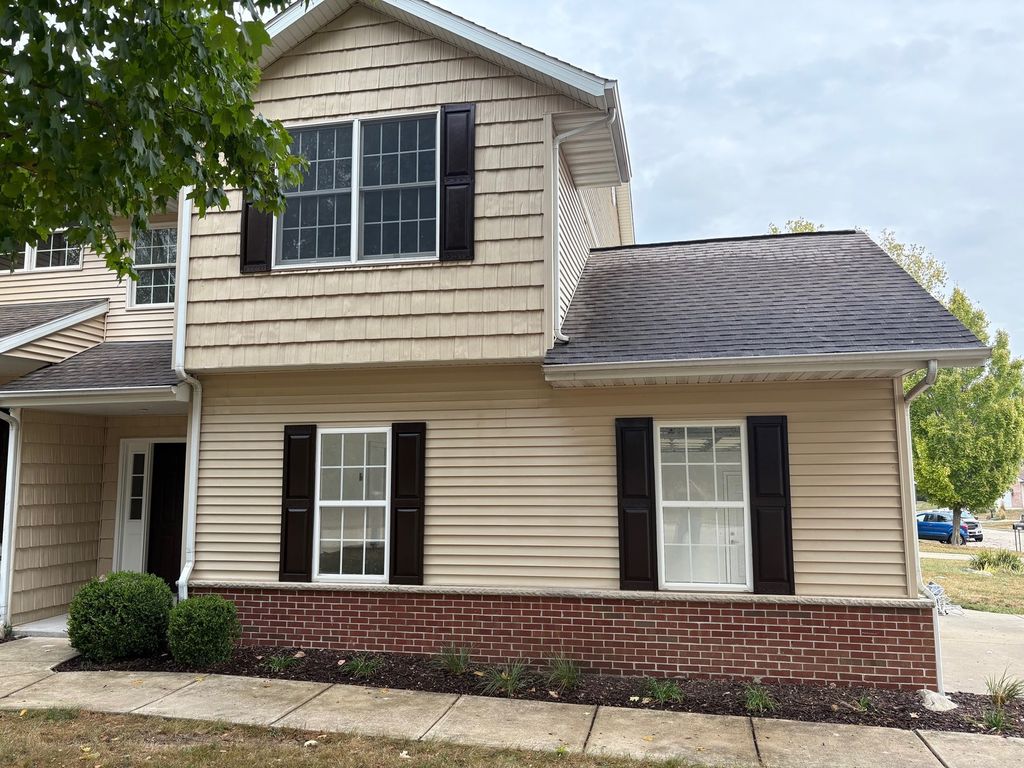 Photo for 204 Tulip Drive, Mackinaw, IL 61755 (MLS # 12498140)