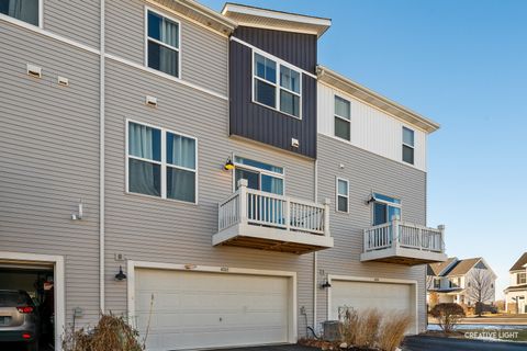 Tiny photo for 4203 Calder Lane #4203, Aurora, IL 60504 (MLS # 12551300)