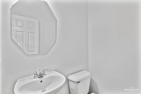 Tiny photo for 4203 Calder Lane #4203, Aurora, IL 60504 (MLS # 12551300)