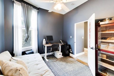 Tiny photo for 941 W Altgeld Street, Chicago, IL 60614 (MLS # 12609417)