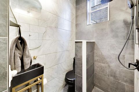 Tiny photo for 941 W Altgeld Street, Chicago, IL 60614 (MLS # 12609417)