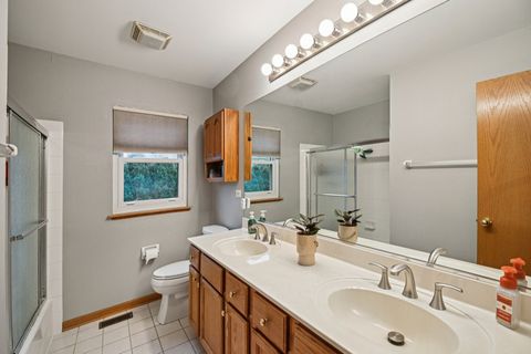 Tiny photo for 14355 Spring Meadow Court, Libertyville, IL 60048 (MLS # 12516778)