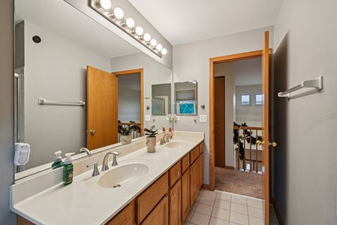 Tiny photo for 14355 Spring Meadow Court, Libertyville, IL 60048 (MLS # 12516778)