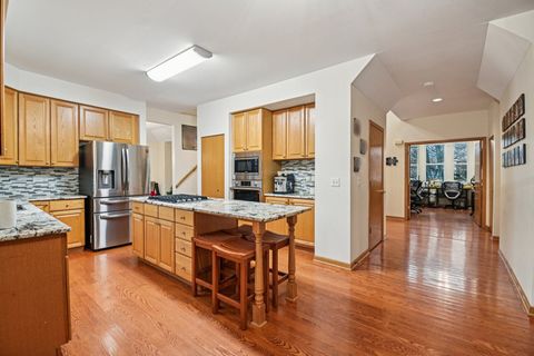 Tiny photo for 14355 Spring Meadow Court, Libertyville, IL 60048 (MLS # 12516778)