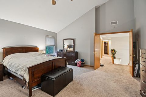 Tiny photo for 14355 Spring Meadow Court, Libertyville, IL 60048 (MLS # 12516778)