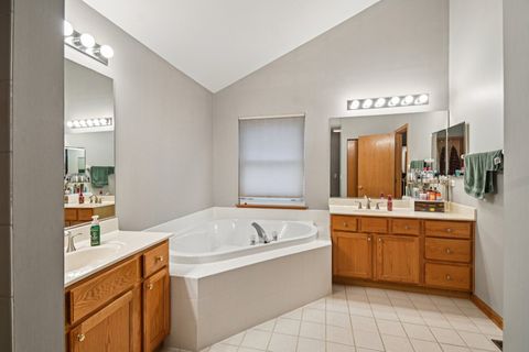 Tiny photo for 14355 Spring Meadow Court, Libertyville, IL 60048 (MLS # 12516778)