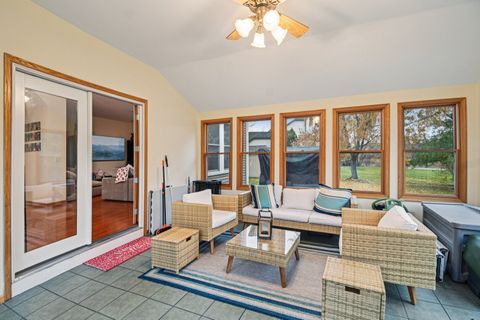 Tiny photo for 14355 Spring Meadow Court, Libertyville, IL 60048 (MLS # 12516778)